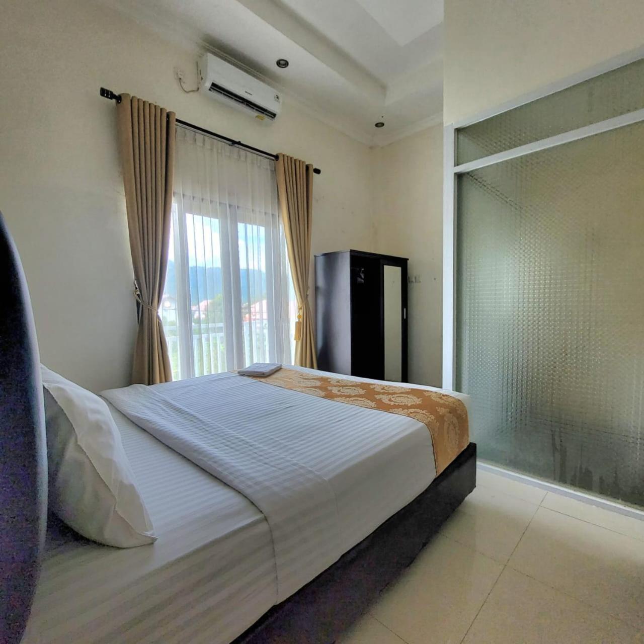 Mahakam Guest House بادانج الغرفة الصورة
